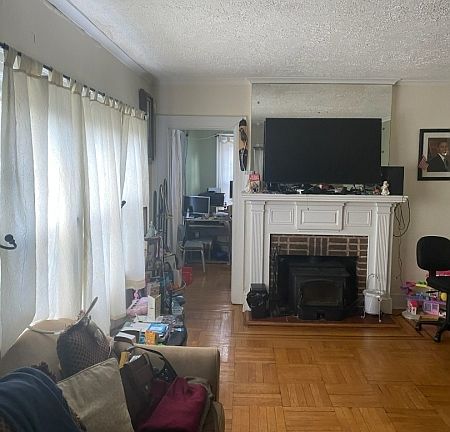 3rd image of 71 E 36Th St