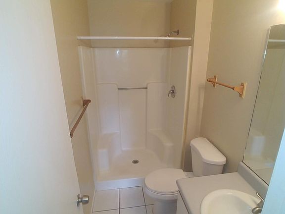 5th image of 10520 Bridlewood Ave