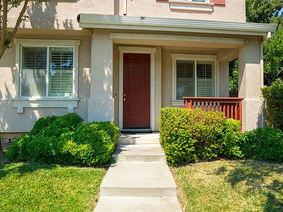 4th image of 696 Greentree Circle