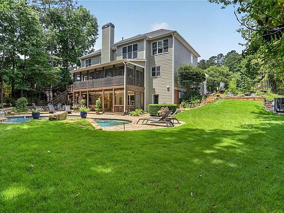 5th image of 2410 Black Swan Ln NW