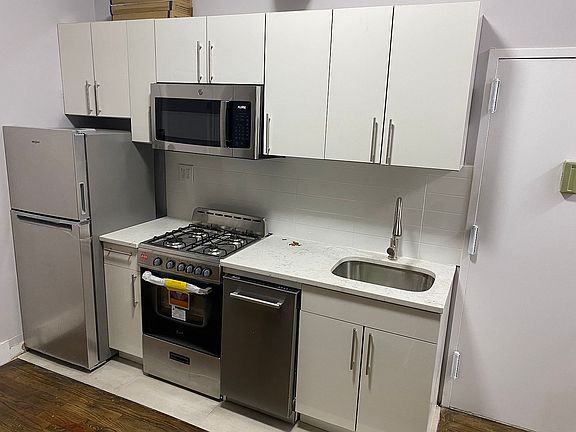 3rd image of 442 W 54th St #3-8