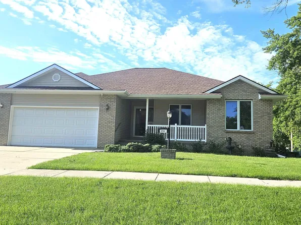 456 E 2nd St, Wahoo, NE 68066