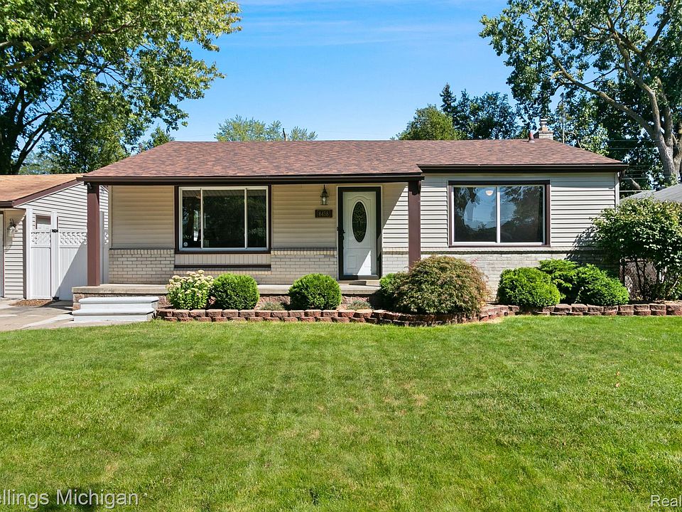 1st image of 8458 Beatrice
