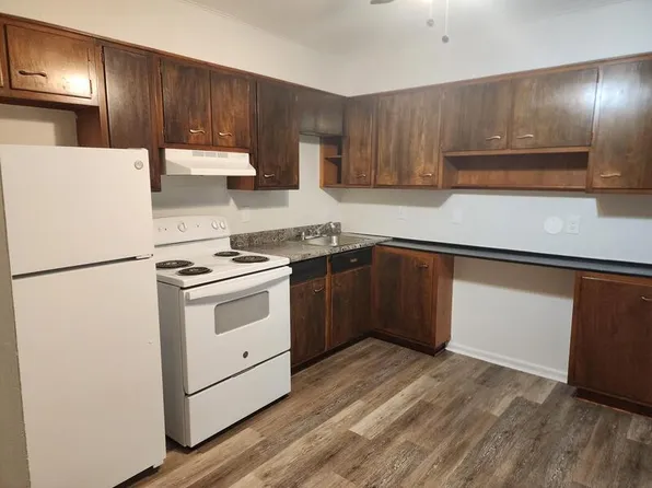 11 Alexander Dr Unit 10, Hyde Park, NY 12538