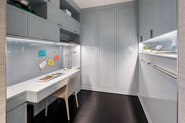 Sold by Extell Marketing Group | media 3