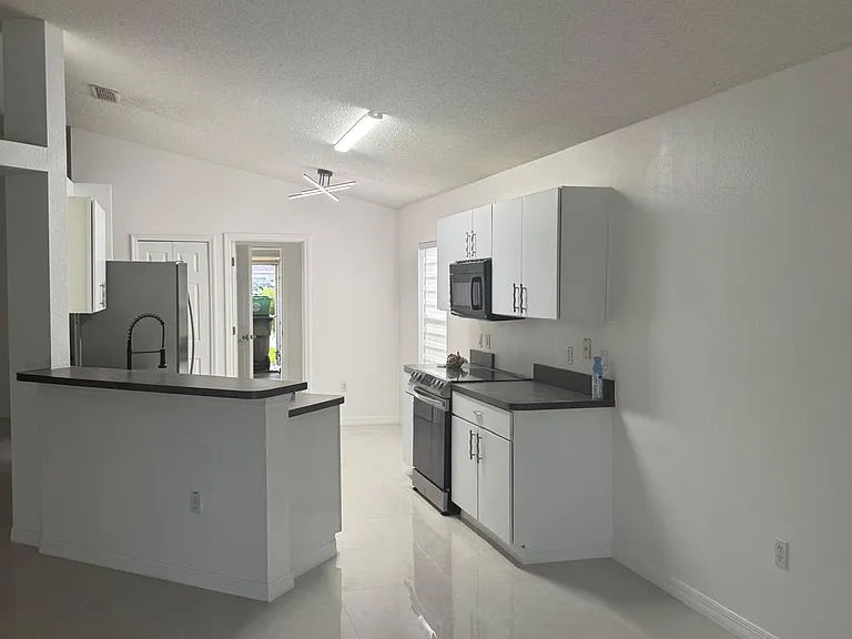 304 Dahoon Holly Dr — Photo 6