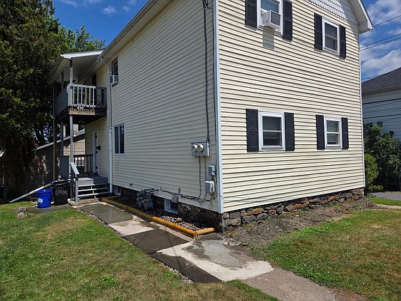3rd image of 1122 Swetland St APT 1