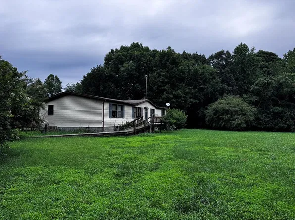 2763 Traffic Rd, Chase City, VA 23924