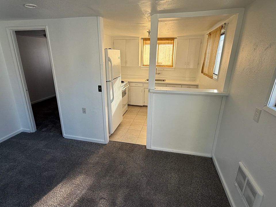 1st image of 816 2nd Ave NW APT 1