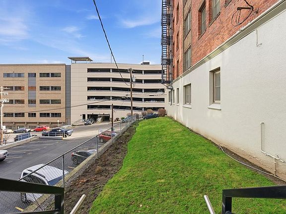 4th image of 704 W 6th Ave APT 301
