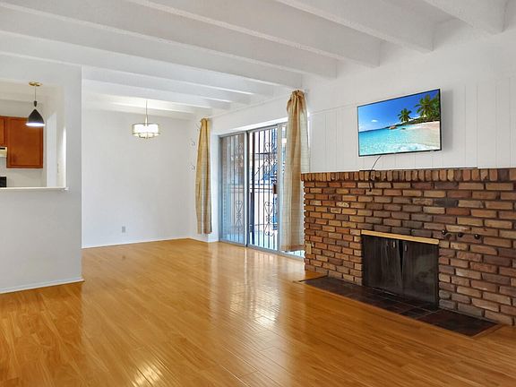 3rd image of 1100 Alvarado Dr SE APT 208