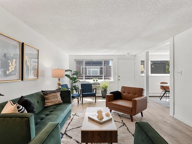 Mohawk Green Apartments — Photo 6