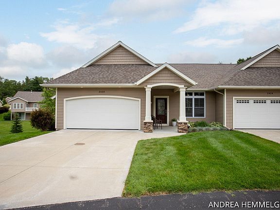 2nd image of 2428 Sawtooth Ct