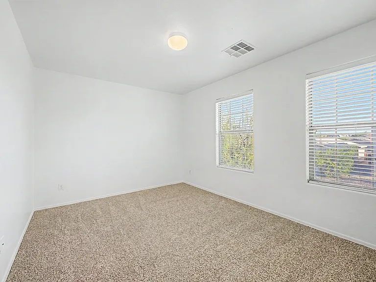 16818 W Marshall Ln — Photo 20