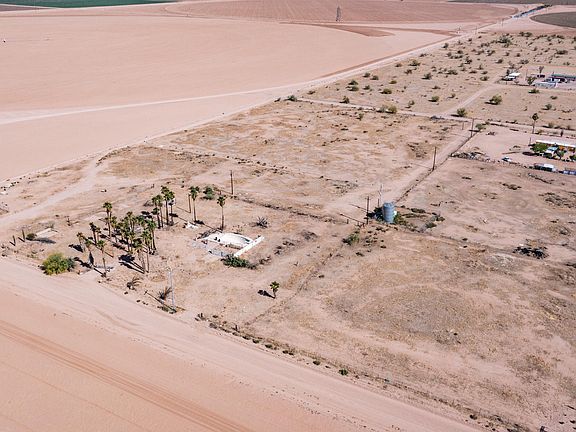 5th image of 45540 W SMOKETREE Lane #83
