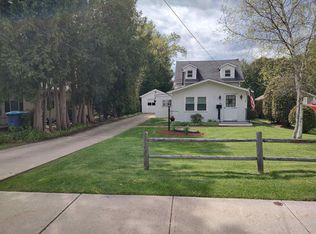 43 Meadow Rd, South Burlington, VT 05403