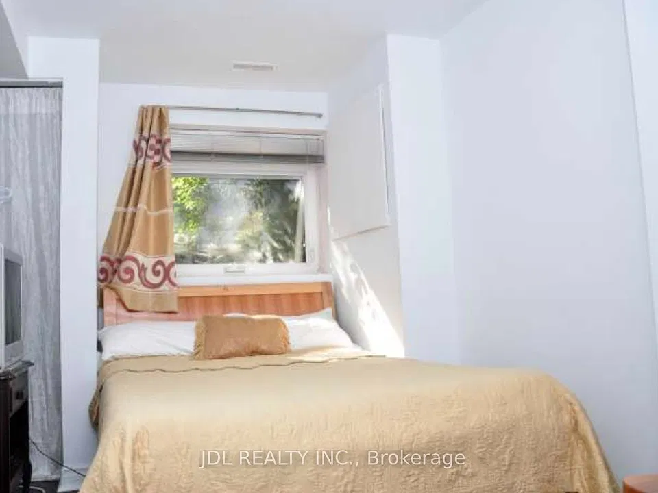 3 Pembroke St
