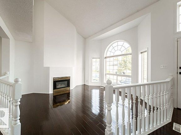 4th image of 3311 58th St #30