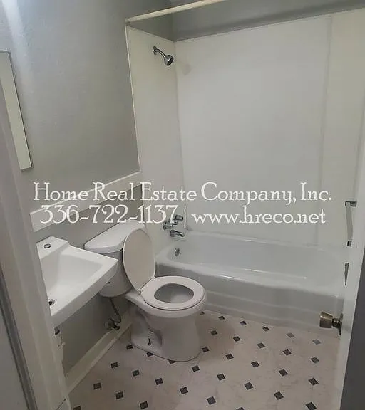 1425 Gholson Ave — Photo 6
