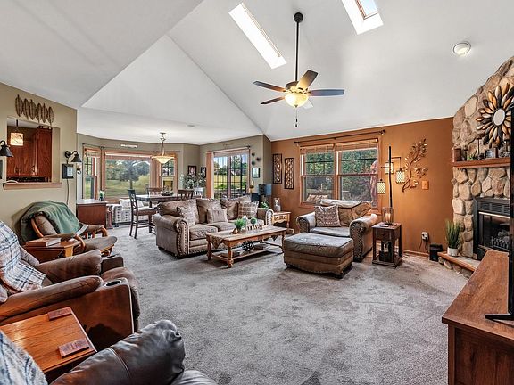 5th image of 2091 Cherokee STREET #2093