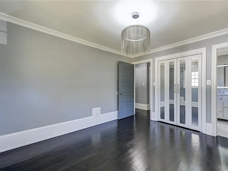 2325 Elmwood Cir SE — Photo 20