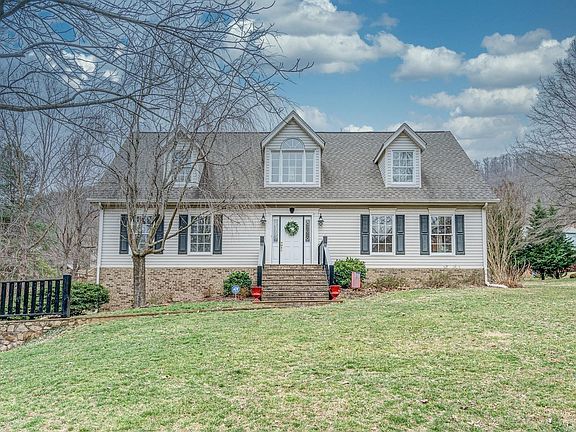 3rd image of 4134 Falling Creek Dr