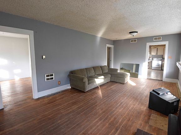 2nd image of 1102 Fogarty Ave