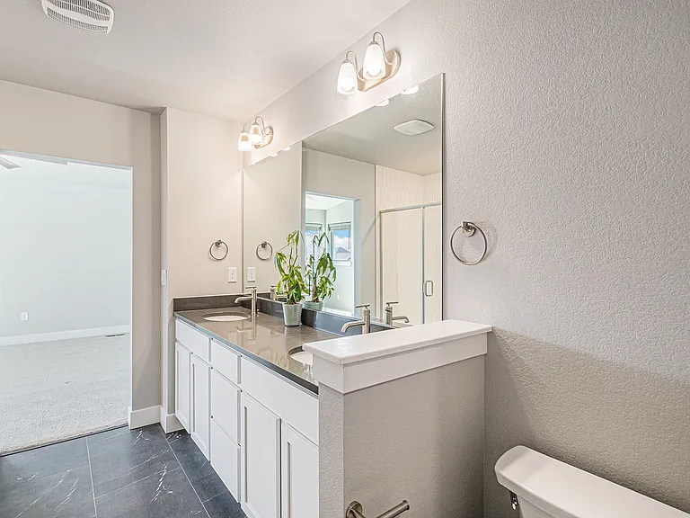 6019 Denys Dr — Photo 31