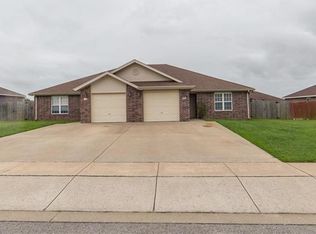 1091 Terry Ln, Springdale, AR 72764