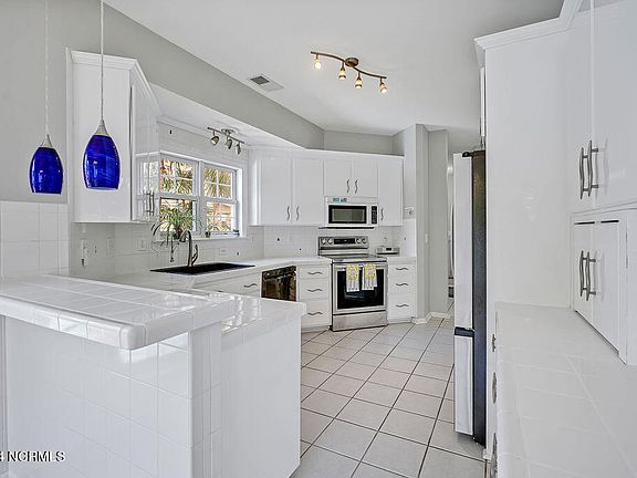 3rd image of 706 N Paisley Court