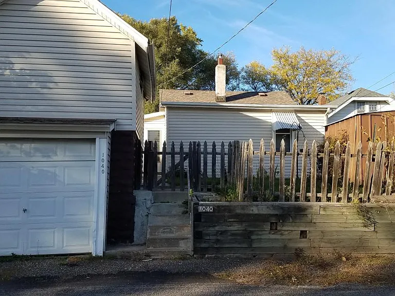 1040 Rose Ave E — Photo 25