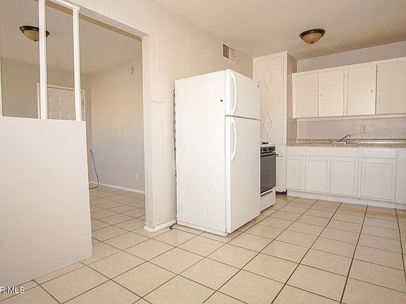 4th image of 1317 Saint Johns Dr APT 1