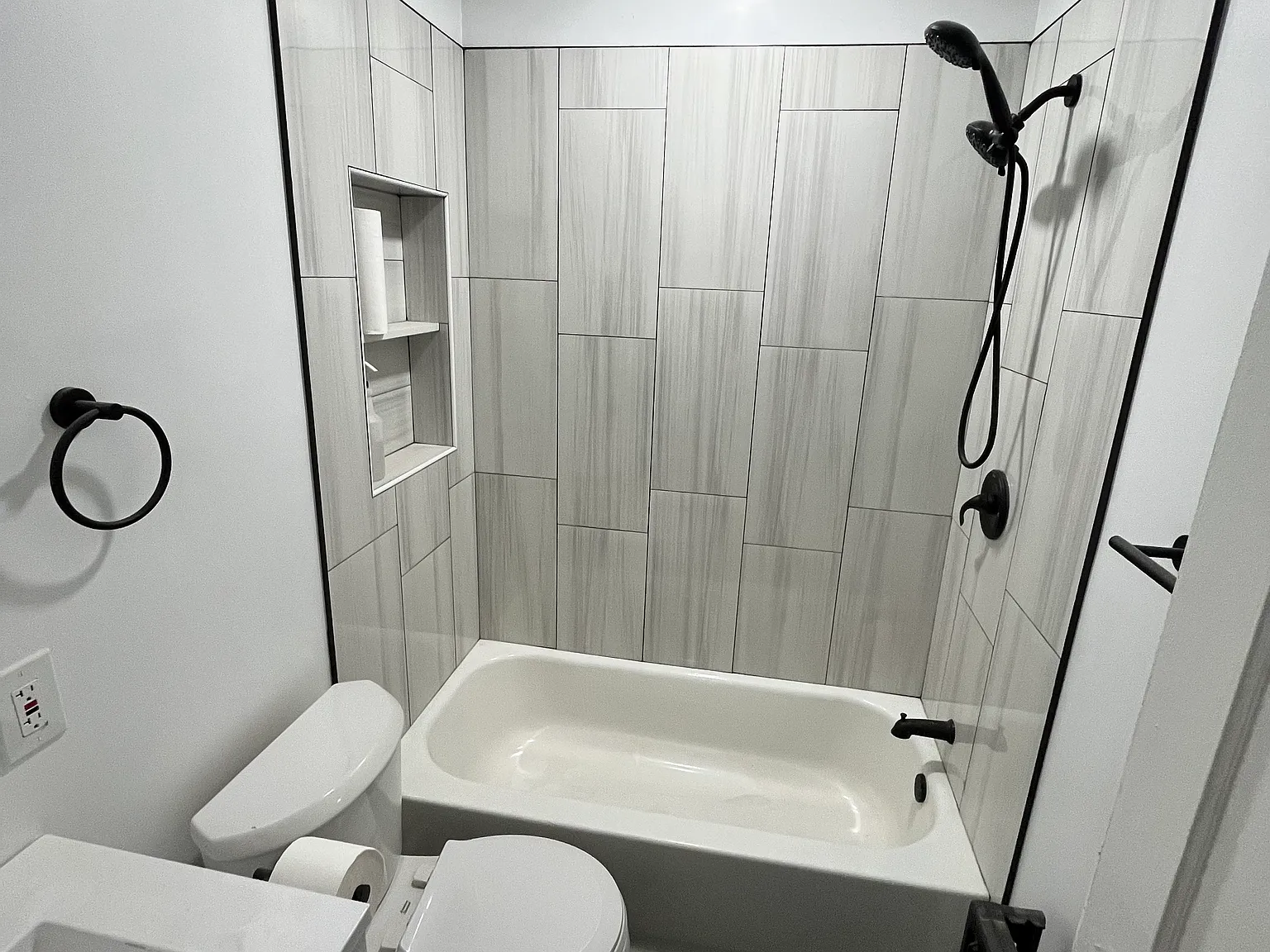 2 bed, 750 sqft, $1,245 — Photo 2