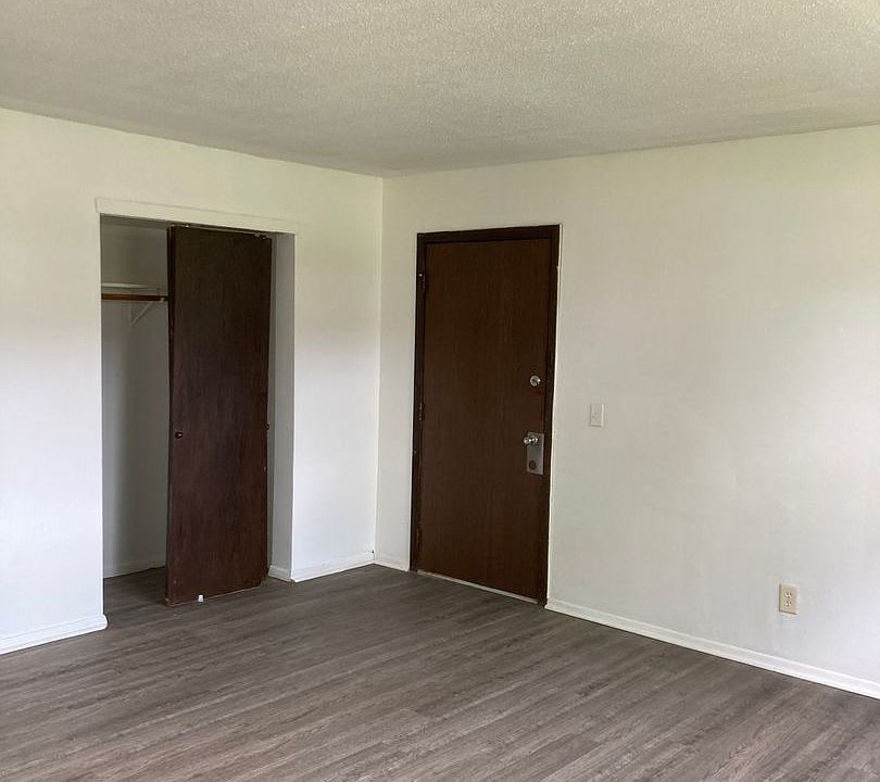 614 W 63rd Apartment Rentals Davenport, IA Zillow