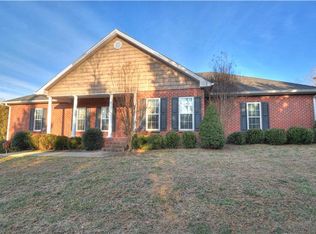 1220 Dawson Rd, White Bluff, TN 37187