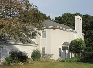 1047 Shoal Creek Trl, Chesapeake, VA 23320