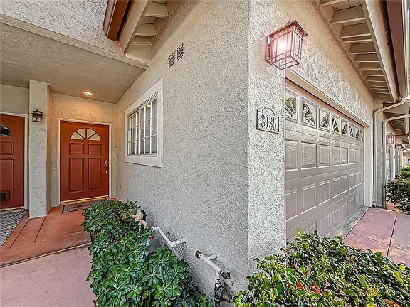 3rd image of 3135 E Hillcrest Dr