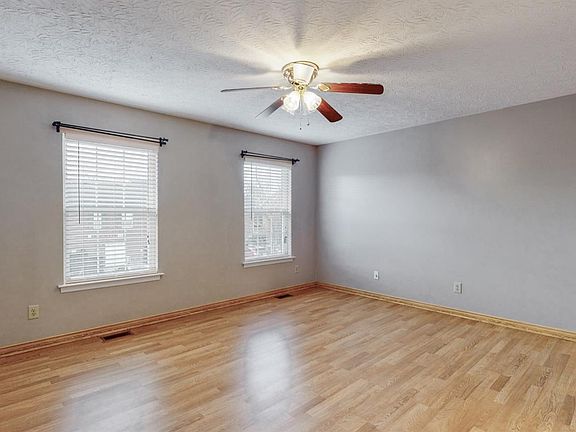 5th image of 3692 Arbor Dr APT 8