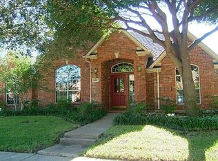 522 Thunderbrook Rd, Garland, TX 75044