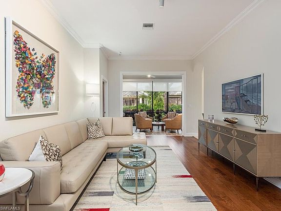 2nd image of 921 Vistana CIR #5