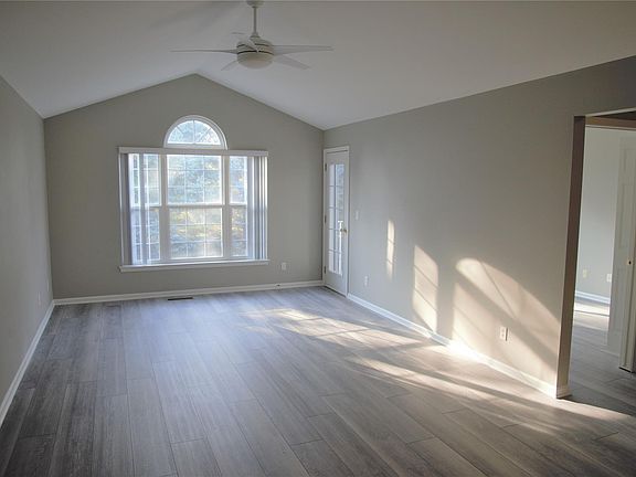 4th image of 5400 Pine Aires Dr