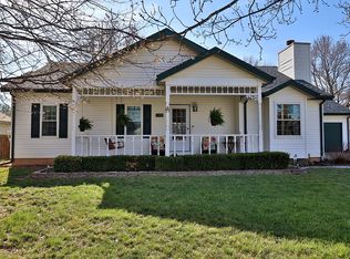 1759 N Pearson Dr, Springfield, MO 65802