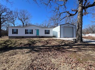 22826 Gavitt Ln, Wheatland, MO 65779