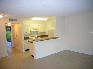 2nd image of 1711 Meadows Cir W