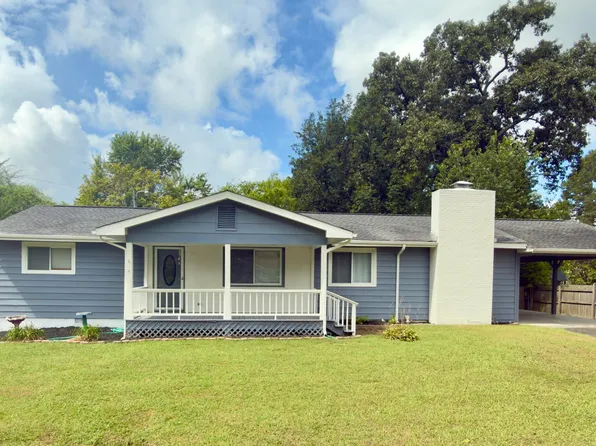 43 Lynngrove Dr, Rossville, GA 30741