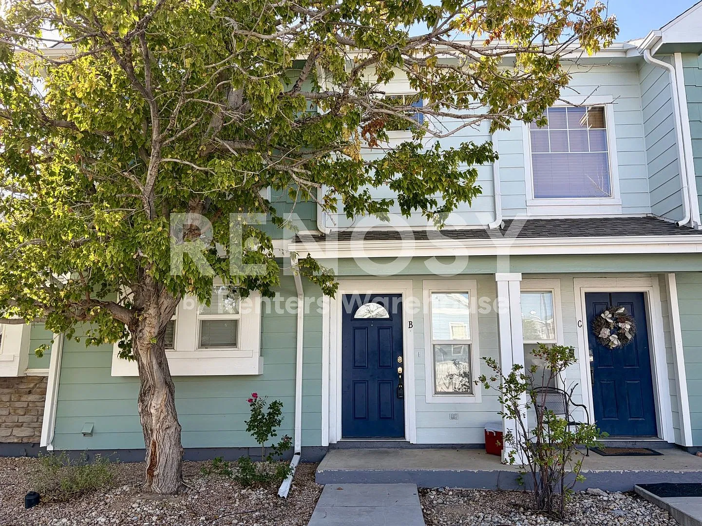October Lease Incentive / 18786 E 57th Pl Unit B / ideal location! — Photo 1