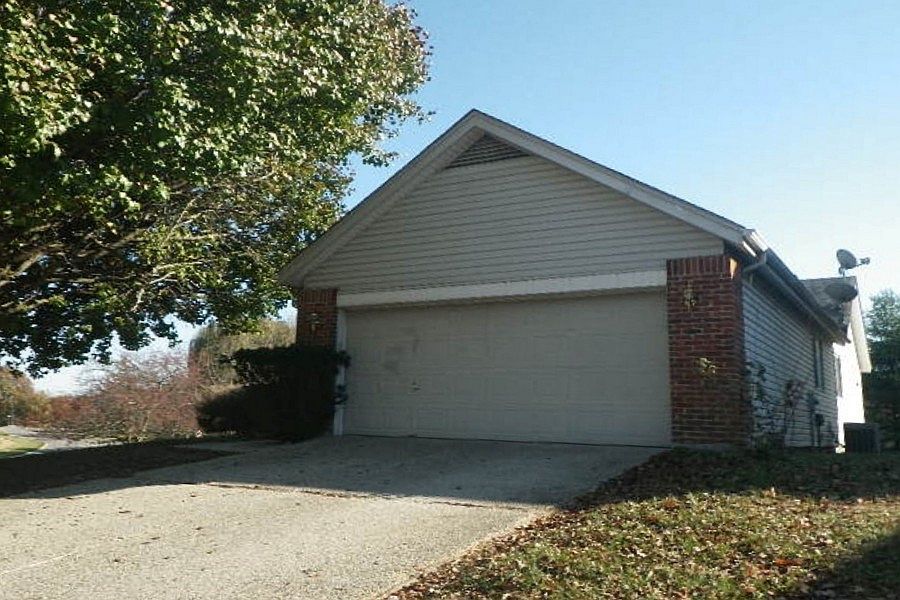 2nd image of 12958 High Crest St