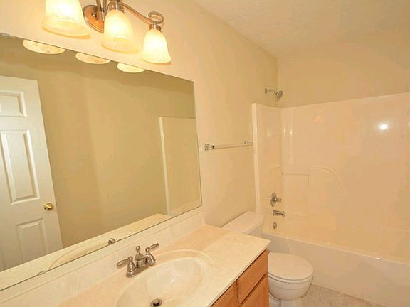 5th image of 16653 Greensboro Dr