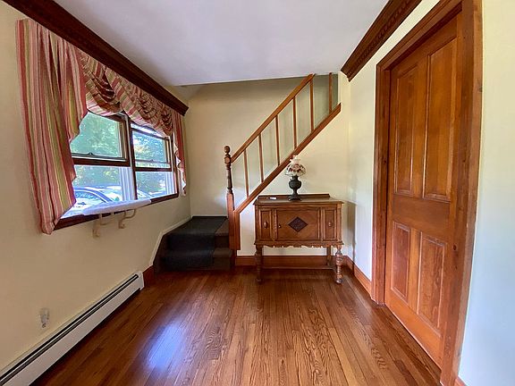 5th image of 19 Grove Ave