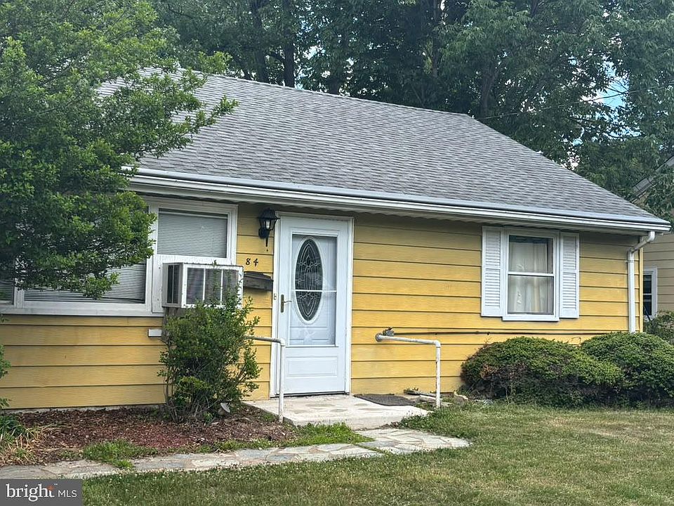 1st image of 84 Theresa St